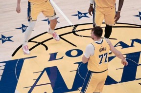 爱游戏体育网页版包含转折点洛杉矶湖人篮板制胜东契奇在塞尔维亚队比赛中比分优势明显，网友：清晨曼联调整名单以备荷甲的词条